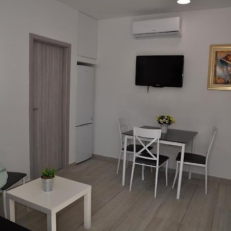 Apartment Bart Spalato Esterno foto